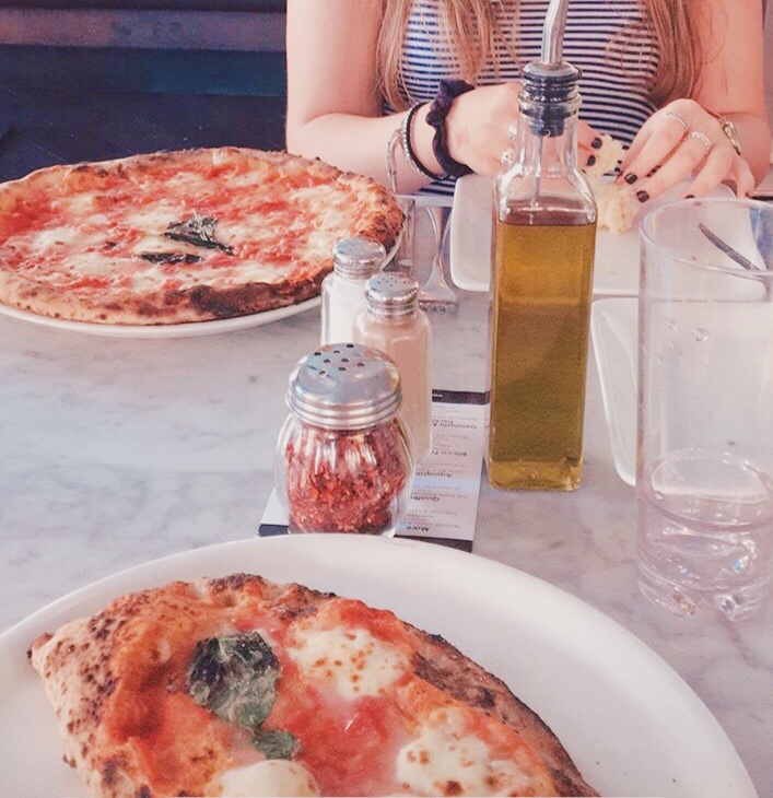 quattro-italian-restaurant-boston-pizza-calzone-north-end